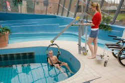 Handi-Move Wheelchair-to-Water™ Pool Lift , Seat sling PVC , Classic spreader bar