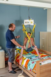 Portable ceiling lift with “tarzan” system - SureHands Patient lift hoist